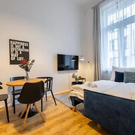 דירה Charming 1 Bedroom In The Center Of