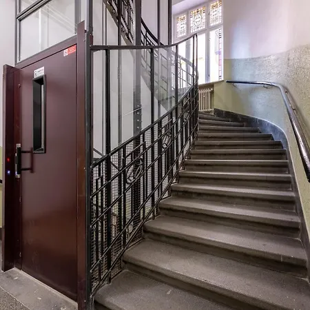 Charming 1 Bedroom In The Center Of